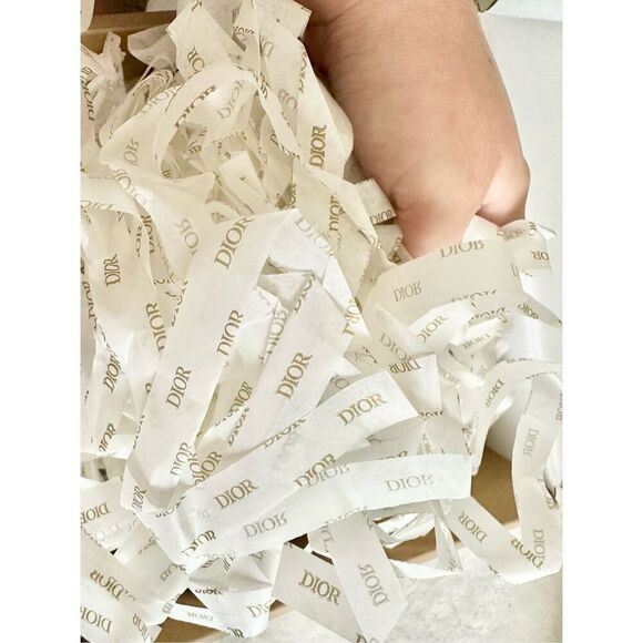Handful of Dior shredded tissue paper  - Picture 2 of 2
